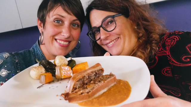 Veganer Weihnachtsbraten: «Geschmacklich mega interessant» – «Mit der Konsistenz habe ich Mühe»