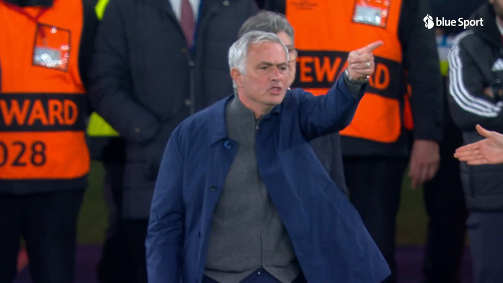 Jetzt sieht José Mourinho die Rote Karte