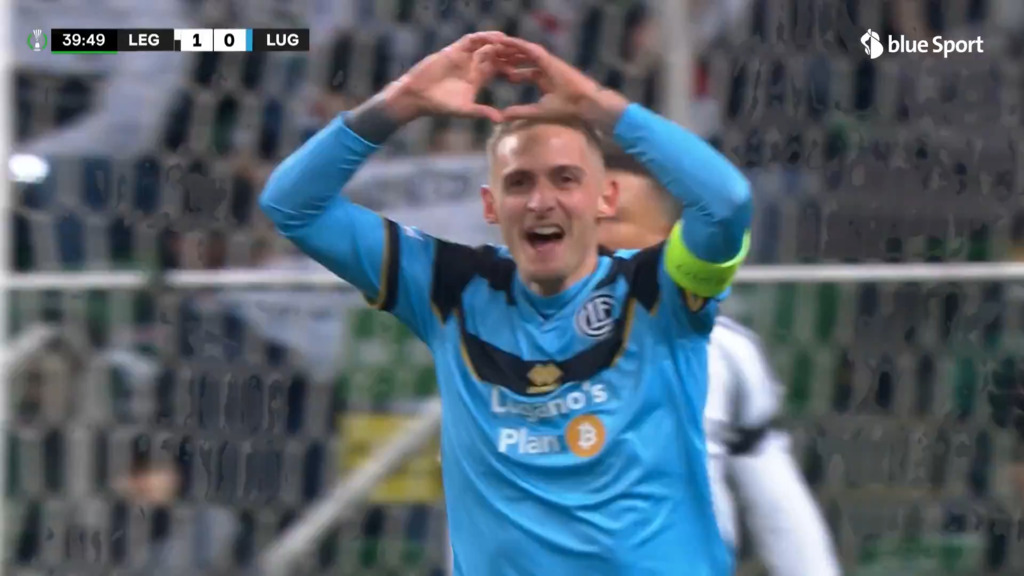 Bottani macht mit der Schulter Legias Weisse Weste zunichte