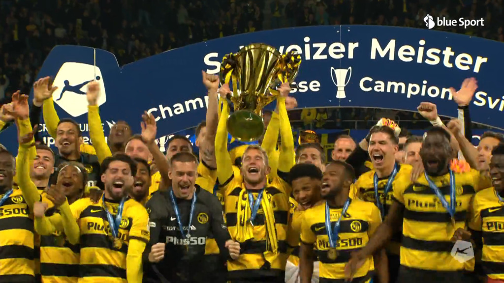 Hier kriegt YB den Meisterpokal