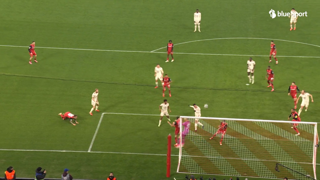 22. Minute: Musiala-Kopfball landet an der Latte