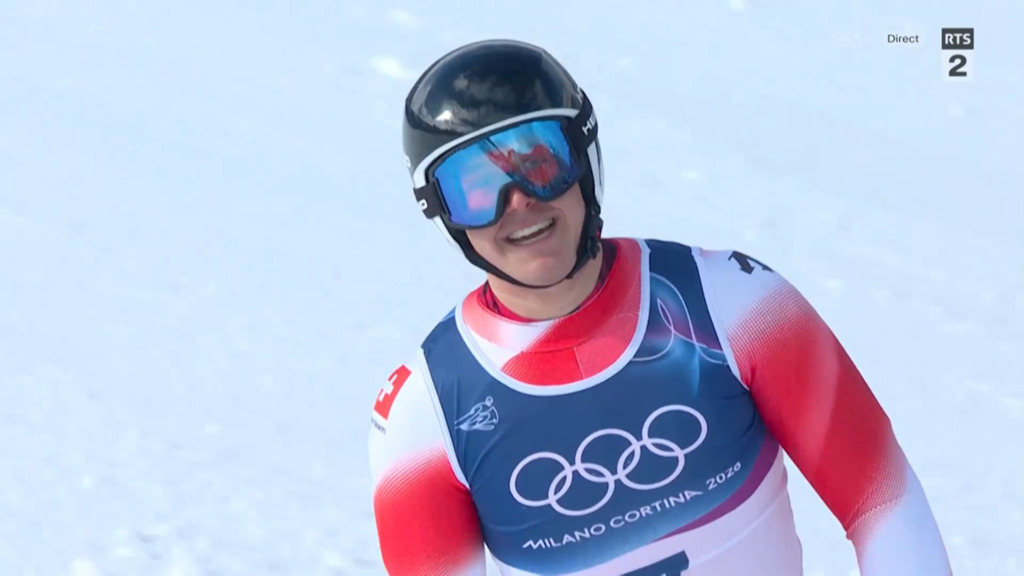 JO 2026 : Franjo von Allmen réussit le triplé en remportant le super-G !