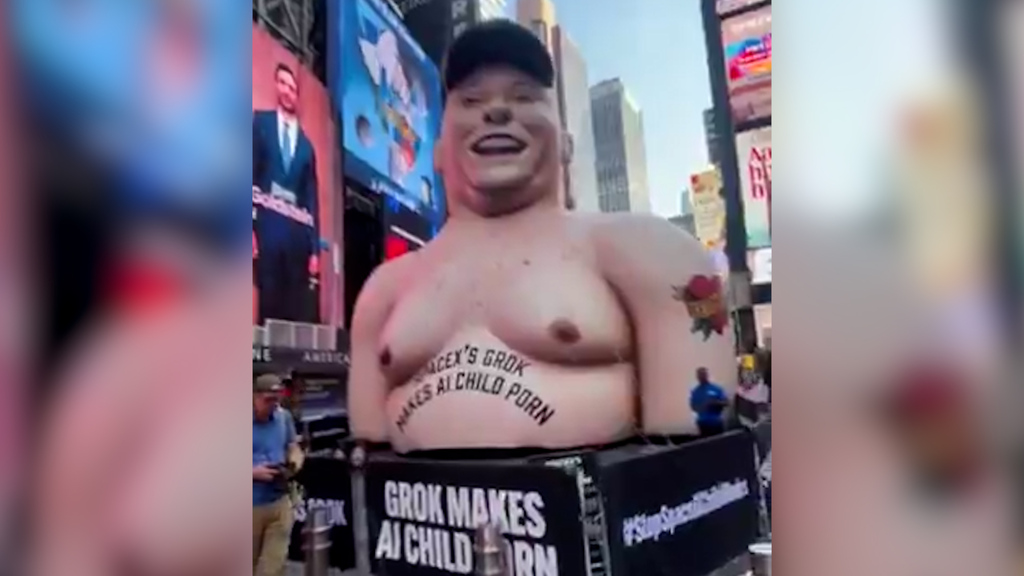 Protest-Aktion: Aufblasbare Elon-Musk-Figur auf dem Times Square