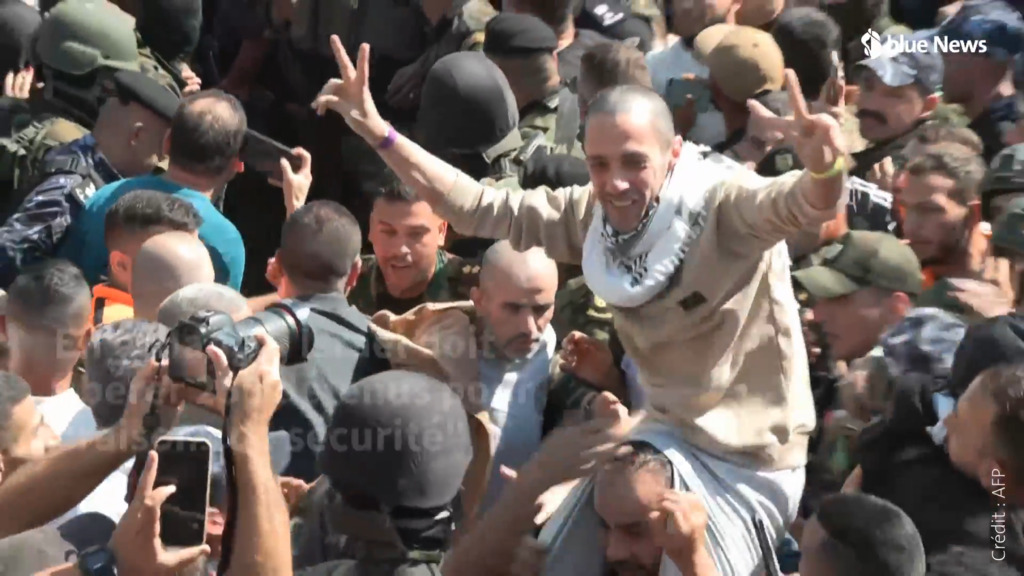 Ramallah : une foule en liesse accueille les Palestiniens libérés par Israël
