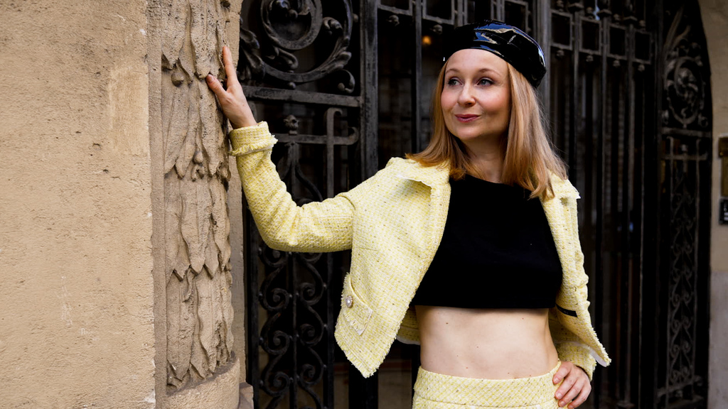 blue News in Paris: Vom Kostümchen zum Coolness-Faktor: So trägst du Tweed jetzt