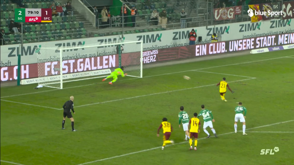 Guillemenot verwandelt umstrittenen VAR-Elfer zum 2:2