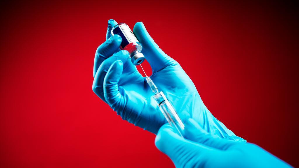 Im Kampf gegen Covid-19: Können neue Impftechnologien unsere DNA mutieren lassen?