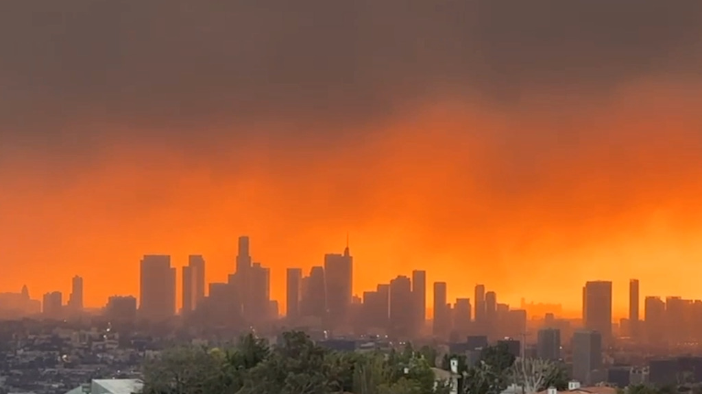 Flammenmeer breitet sich aus: Drohnenaufnahmen vom Feuer in Los Angeles