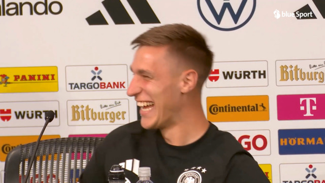 Nico Schlotterbeck mit Lachflash nach Frage zu Jonathan Tah