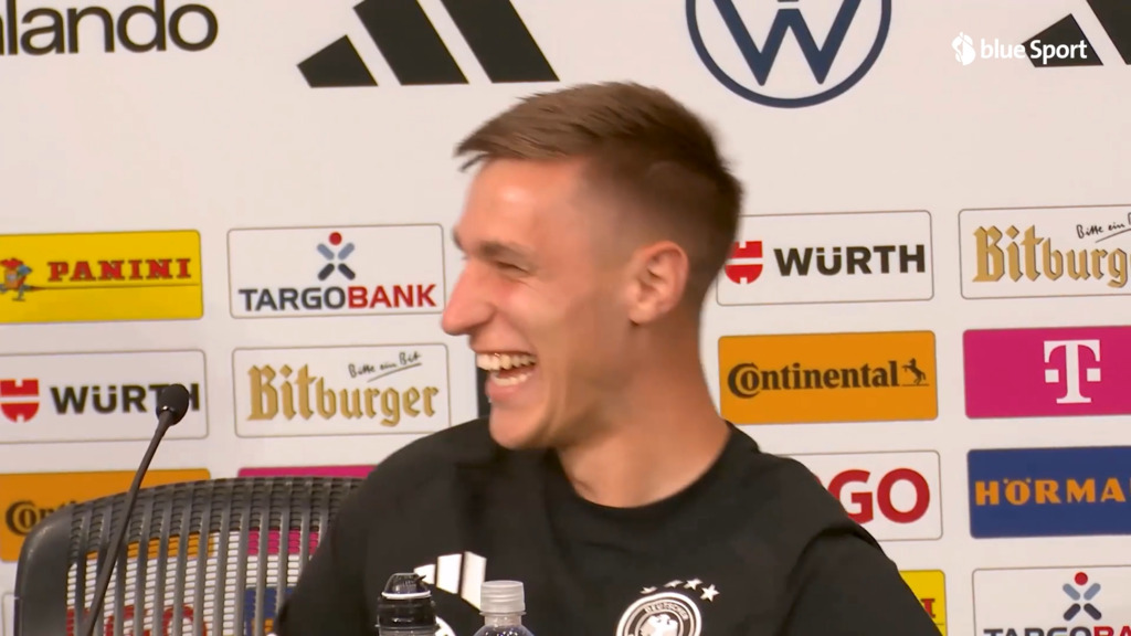 Nico Schlotterbeck mit Lachflash nach Frage zu Jonathan Tah