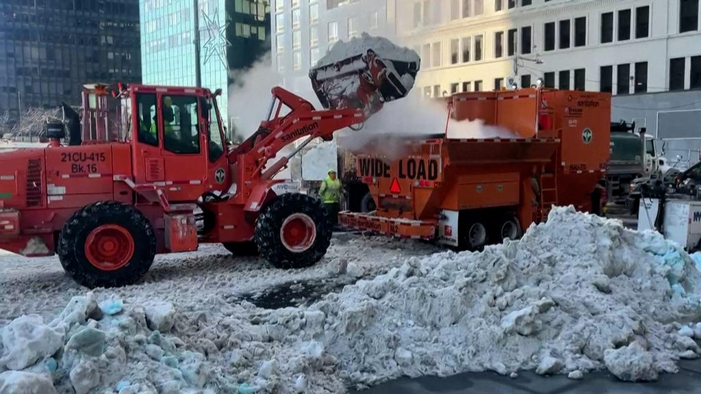 Hot Tubs: So schnell wird New York die Schneemassen los