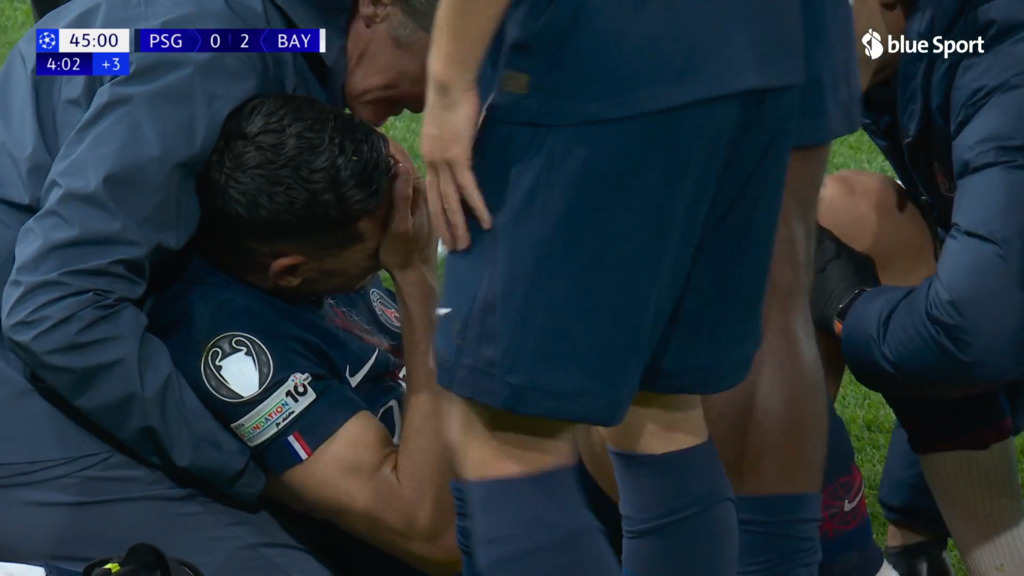 Diaz voit rouge, après son tacle sur Hakimi