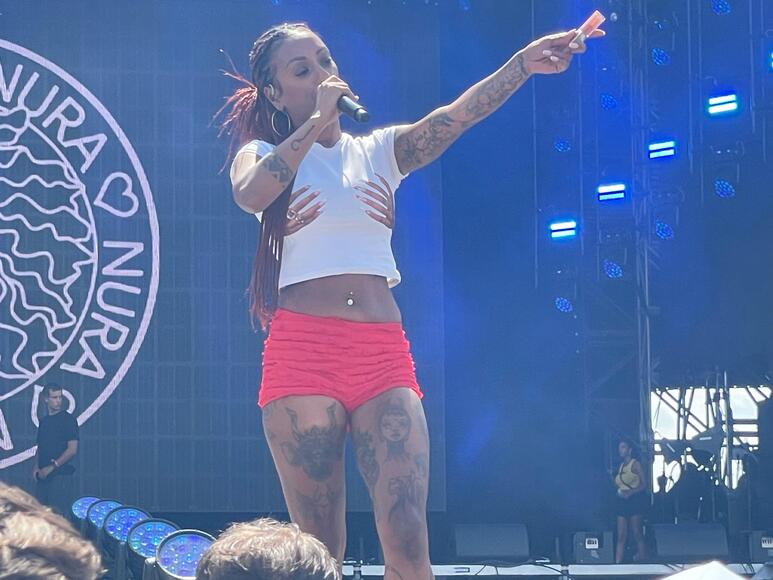 Nura: «Ich suche noch einen Sugar Daddy, hat in der Schweiz jemand ein Haus und Geld?»