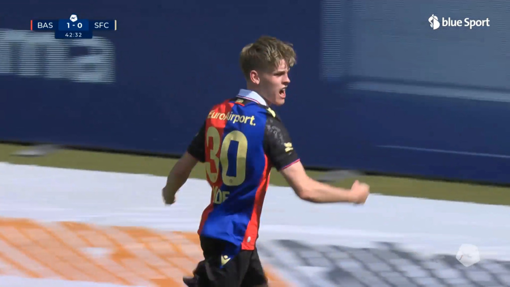 43. Minute: Barry bereitet vor, Kade vollendet – Basel legt vor