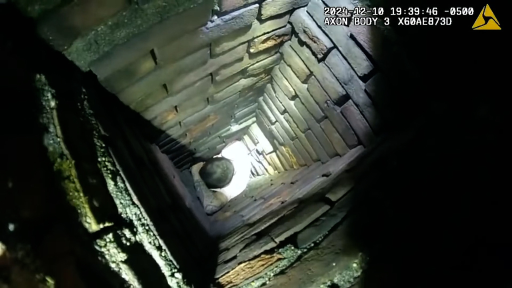 Flüchtiger steckt in Schornstein: Nein, das ist nicht der Weihnachtsmann