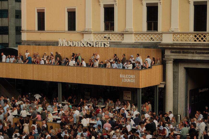 KT Tunstall singt «Black Horse And A Cherry Tree»