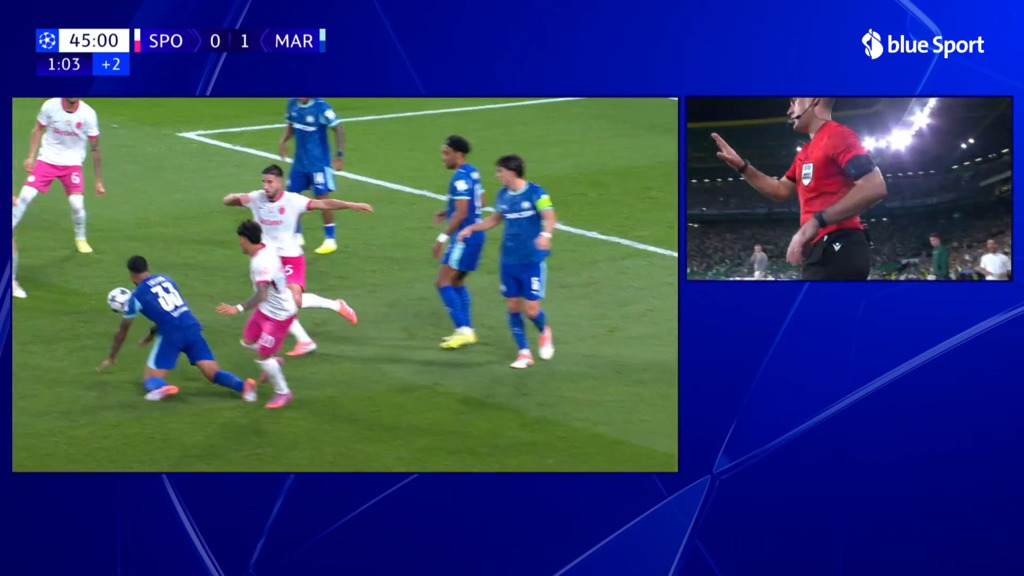 Für diese Schwalbe sieht Emerson Gelb-Rot