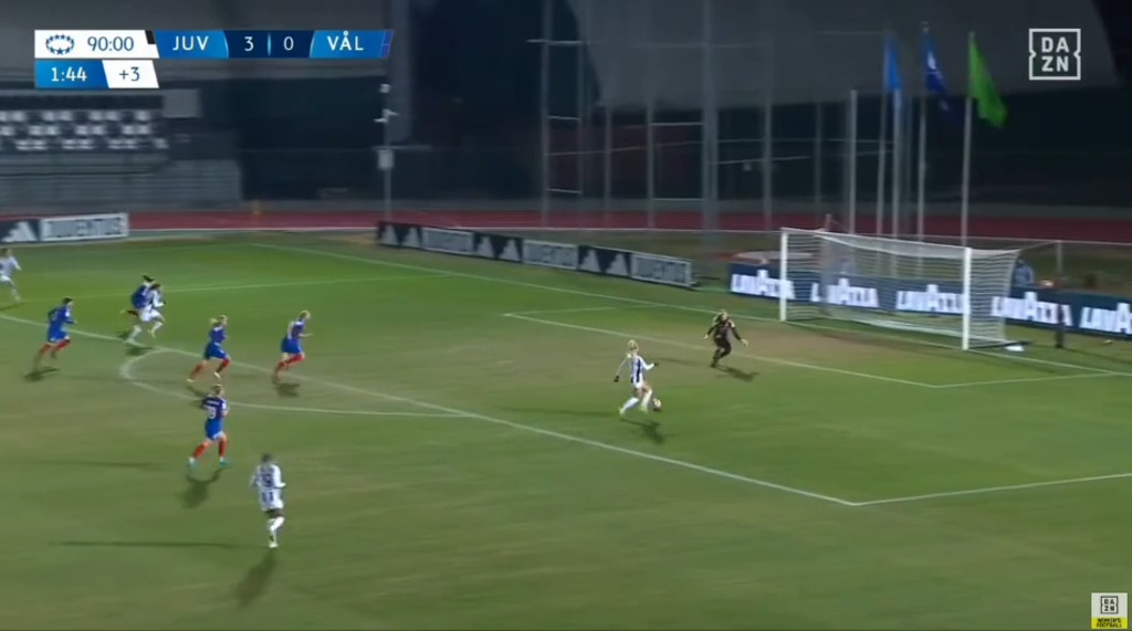 Alisha Lehmann scheitert gleich zwei Mal aus kurzer Distanz