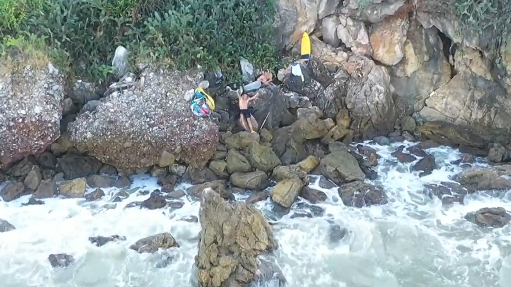 Rettungsaktion in Thailand: Drohne spürt zwei gestrandete Kitsurfer auf