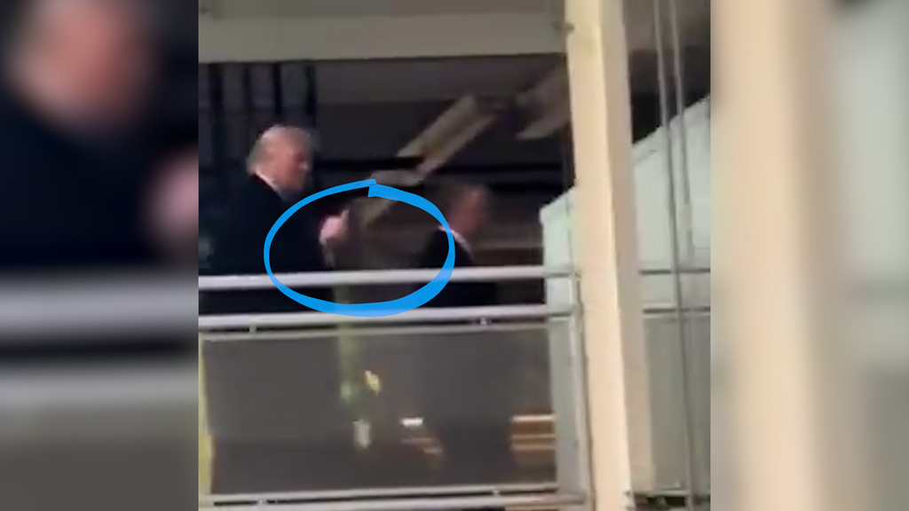 Eklat in Ford-Fabrik: Mitarbeiter beschimpft Trump – Präsident kontert mit Mittelfinger