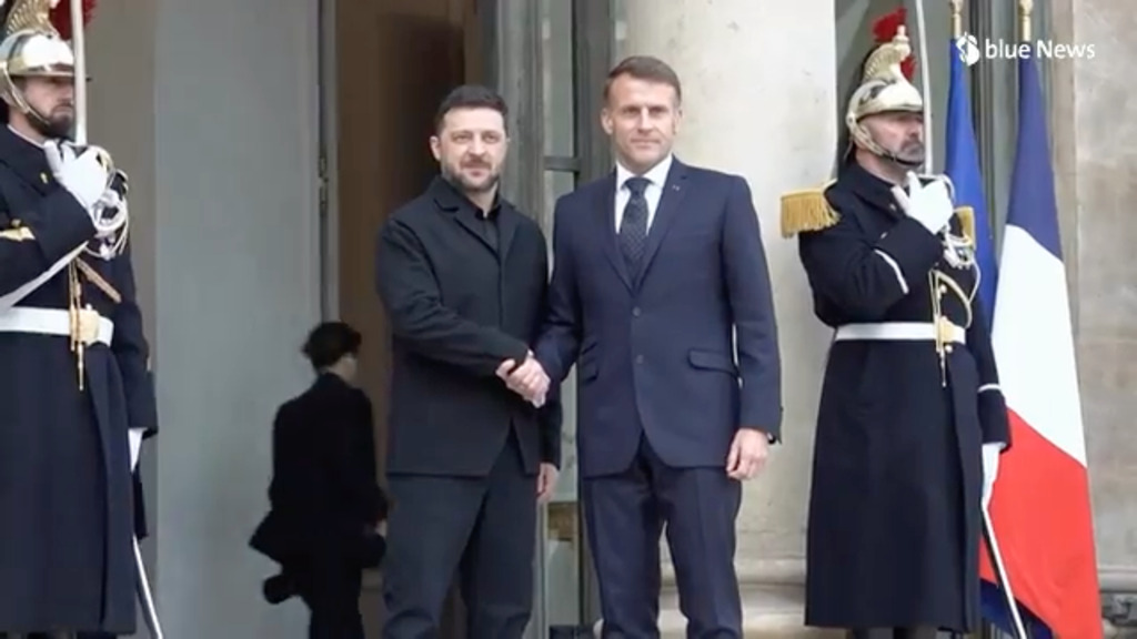 Zelensky à Paris au cœur d’un va-et-vient diplomatique orchestré par Trump.