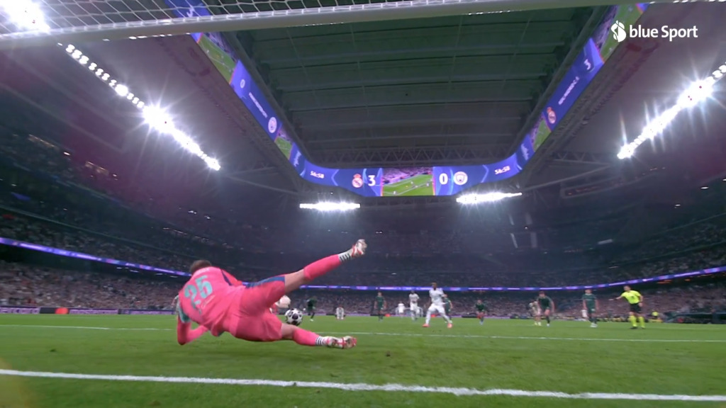 Vini holt Penalty raus – und verschiesst ihn gleich selbst