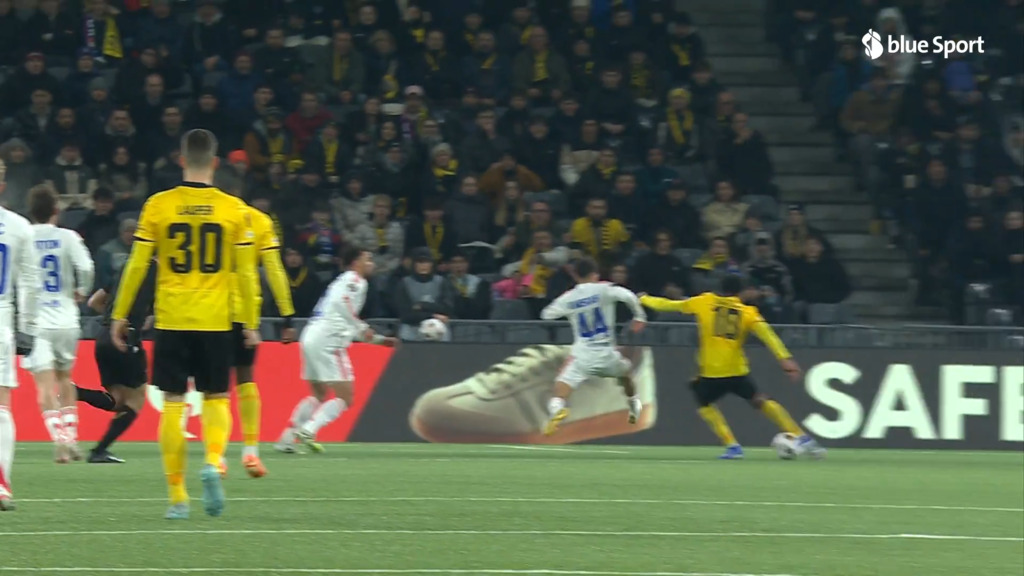 21. Minute: Sanches scheitert an der Latte