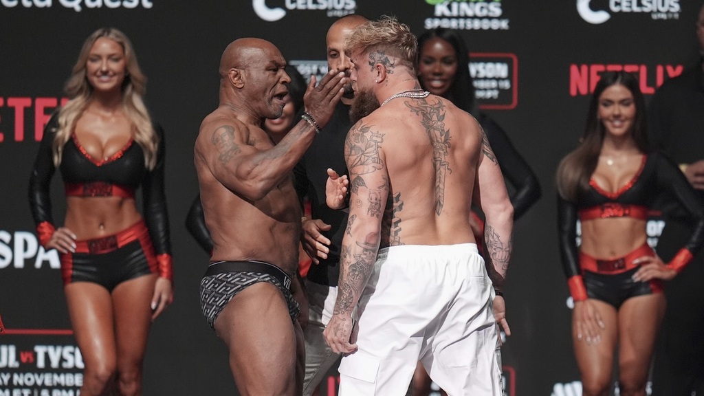 Tyson gifle Paul lors de leur ultime face-à-face avant de monter sur le ring