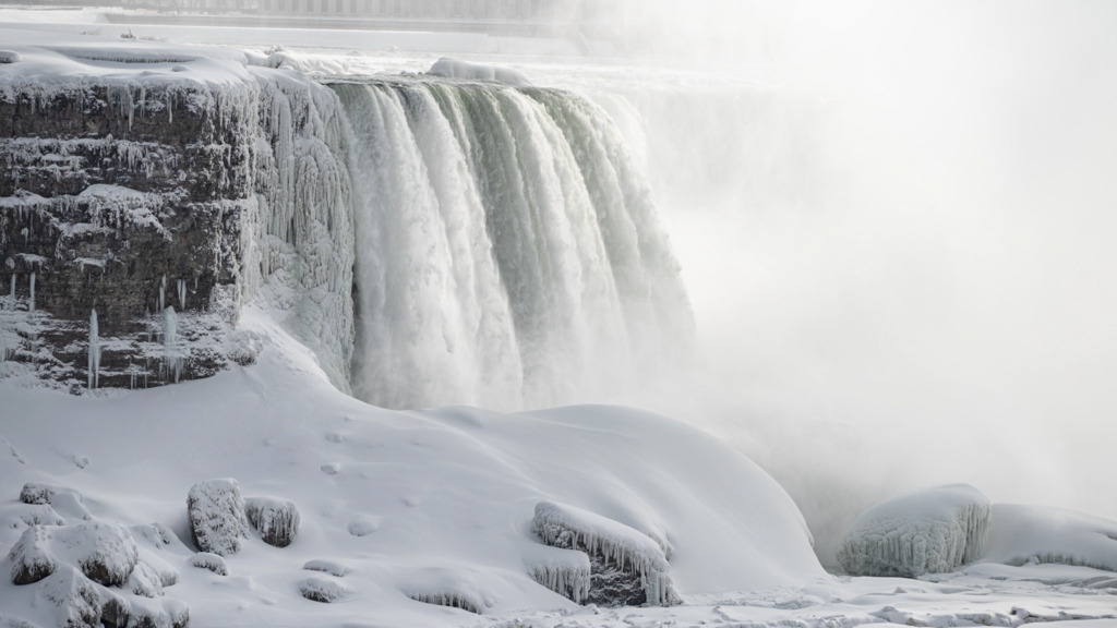 Niagarafälle vereist, Deutschlands Seen zugefroren – Und bei uns? – So viel Kälte bräuchte es für eine Seegfrörni