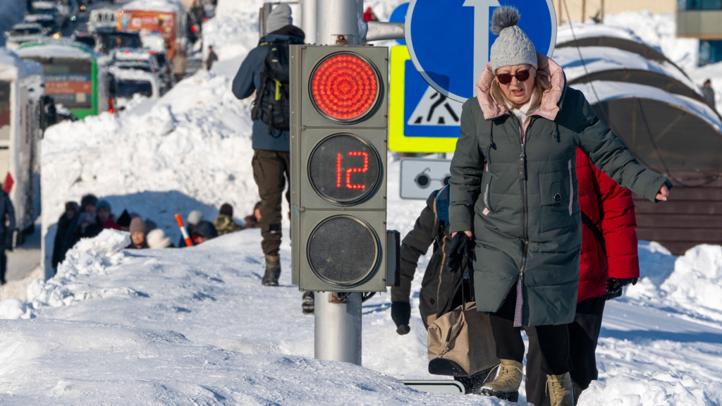 Meterhoher Schnee, endlose Räumarbeiten – Kamtschatka versinkt im Winter – doch nicht jedes virale Video ist echt