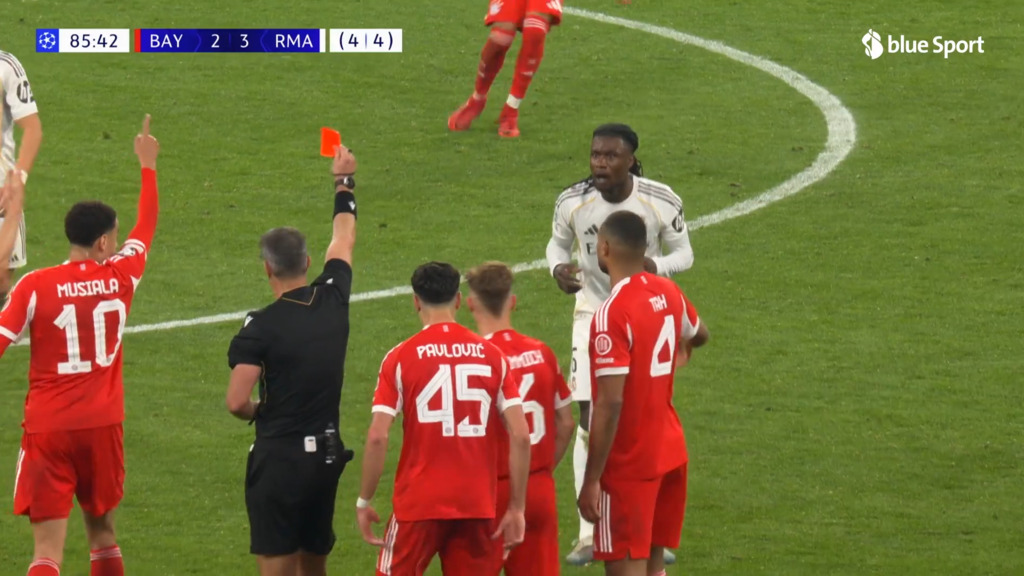 Camavinga sieht für Spielverzögerung Gelb-Rot!