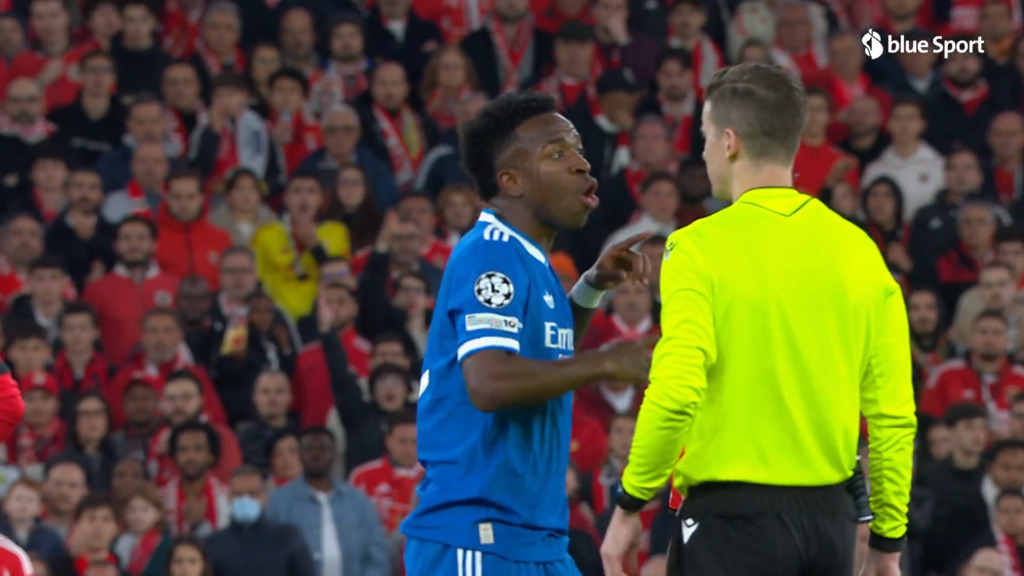 Vinícius incanta con un gol da sogno, poi abbandona il campo furioso: che cosa gli ha sussurrato l'avversario?