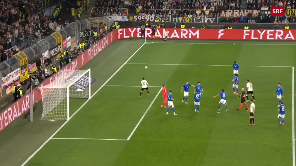 Italiener pennen gegen Deutschland: Über dieses Tor lacht die Fussball-Welt