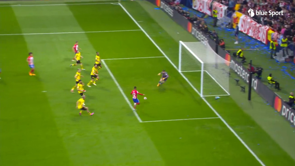 75. Minute: Kobel bewahrt Dortmund vor dem 0:3