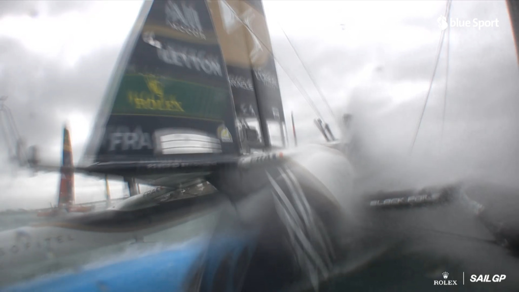 Sail GP: Heftiger Crash mit 130 km/h
