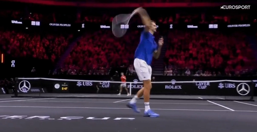 Medwedew verliert die Nerven und schleudert Racket ins Publikum