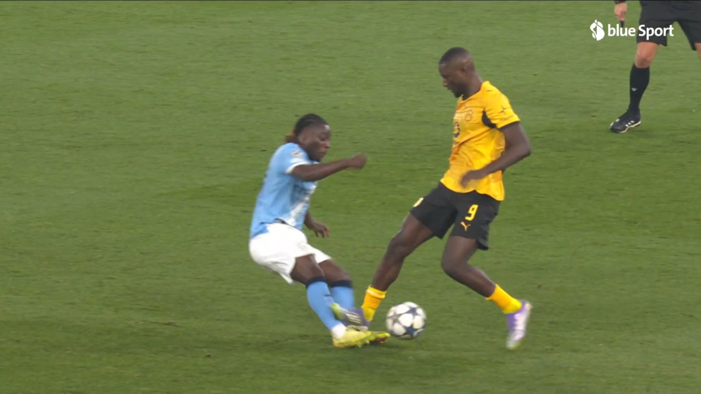 Hätte Guirassy hier vom Platz fliegen müssen?