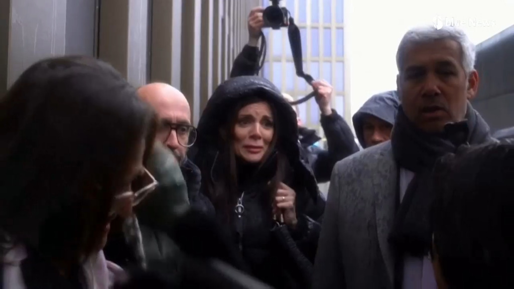 «Vous êtes des tueurs» : face à face houleux entre les Moretti et des familles endeuillées