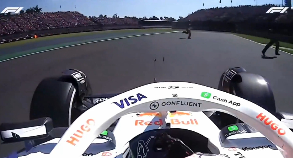 F1 : Liam Lawson évite de justesse deux commissaires