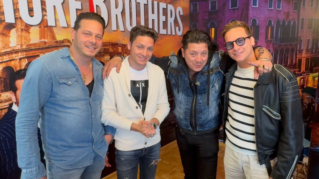 Die Esteriore Brothers erobern musikalisch die Welt