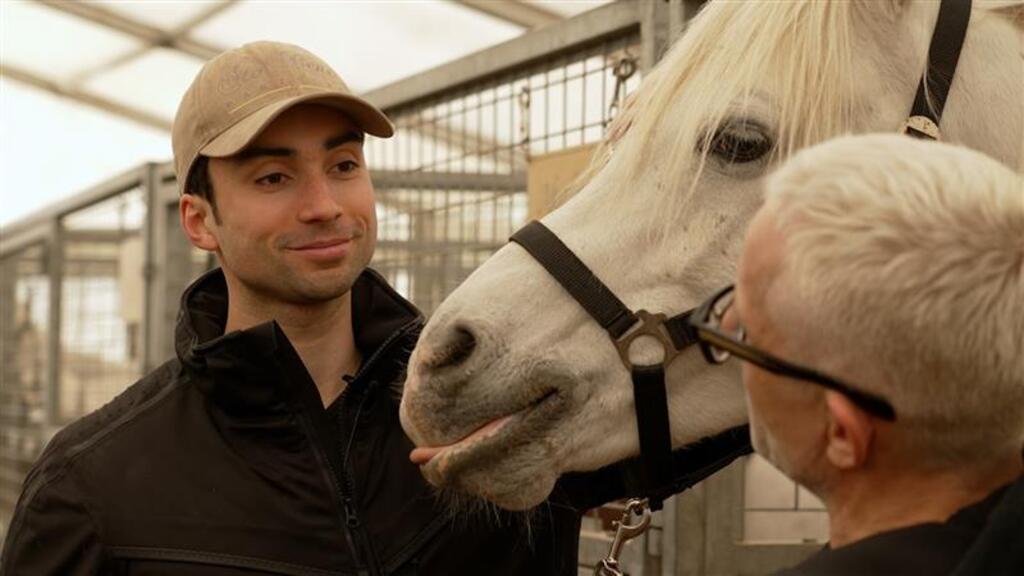 Bötschi versucht sich als Dresseur – und hat den besten Lehrer