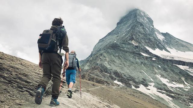 Iouris Aufstieg zur Hörnlihütte — jetzt gilt es ernst (4/5)