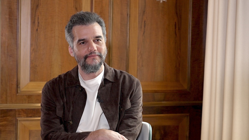 «Narcos»-Star Wagner Moura über «The Secret Agent»: «Selbst als die Diktatur endete, wurde über gewisse Dinge nur geflüstert.»