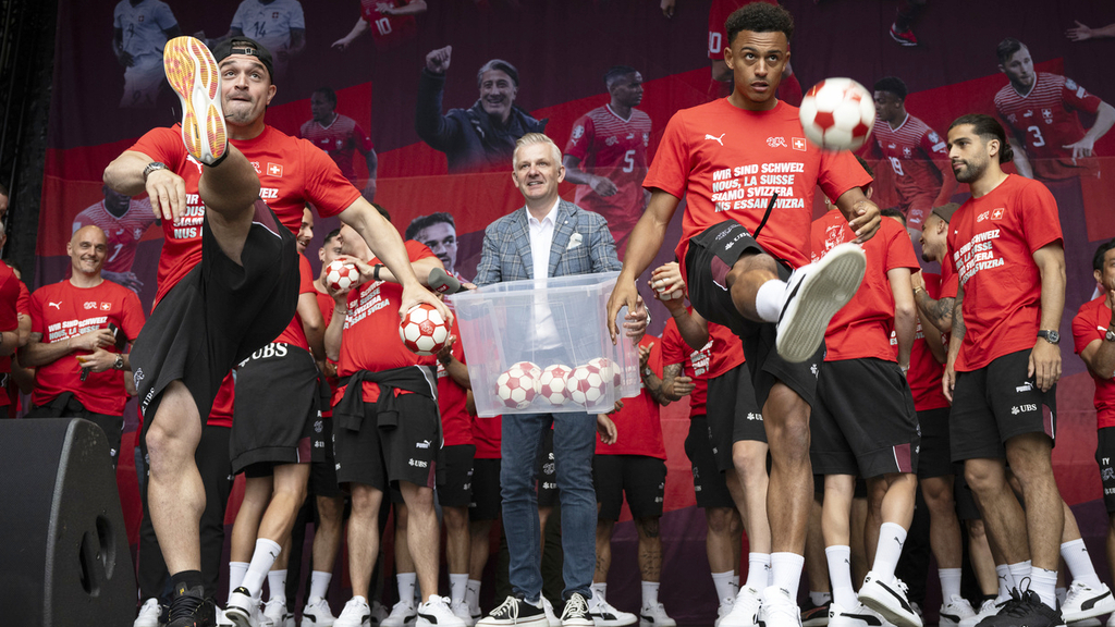Euro 2024 : l’équipe de Suisse reçue par les fans à Zurich