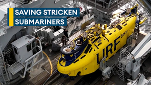 Submarine rescue: Personnel refine their cold-water capabilities