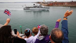 HMS Ledbury Back In Portsmouth After Three Years In The Gulf
