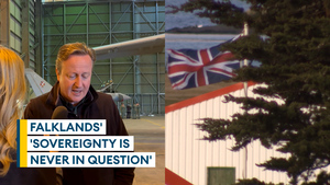 Foreign Secretary pays tribute to Falkland War heroes during official visit