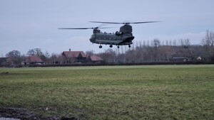 Chinook Leaves Oxfordshire After Getting Stuck In Mud