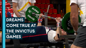 Invictus Games: Powerlifters and wheelchair basketballers take centre stage