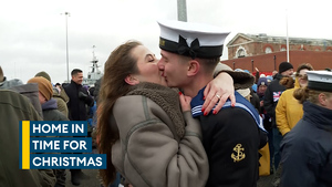 HMS Duncan's crew get warm welcome home